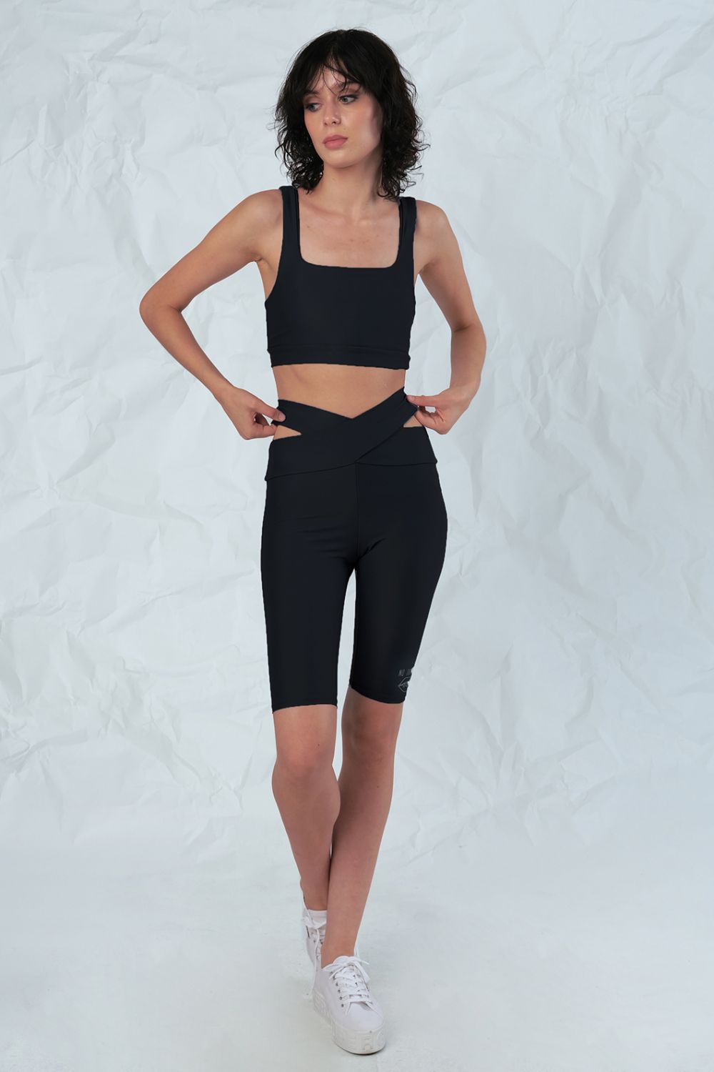 Cut Out Top Sporty bra Sustainable Μαύρο 