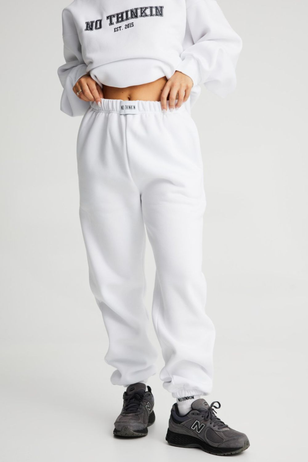 Oversized Joggers Friends White